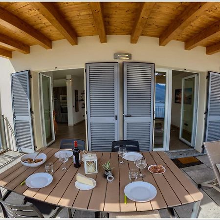 Lake View Terrace Villa Vercana ภายนอก รูปภาพ