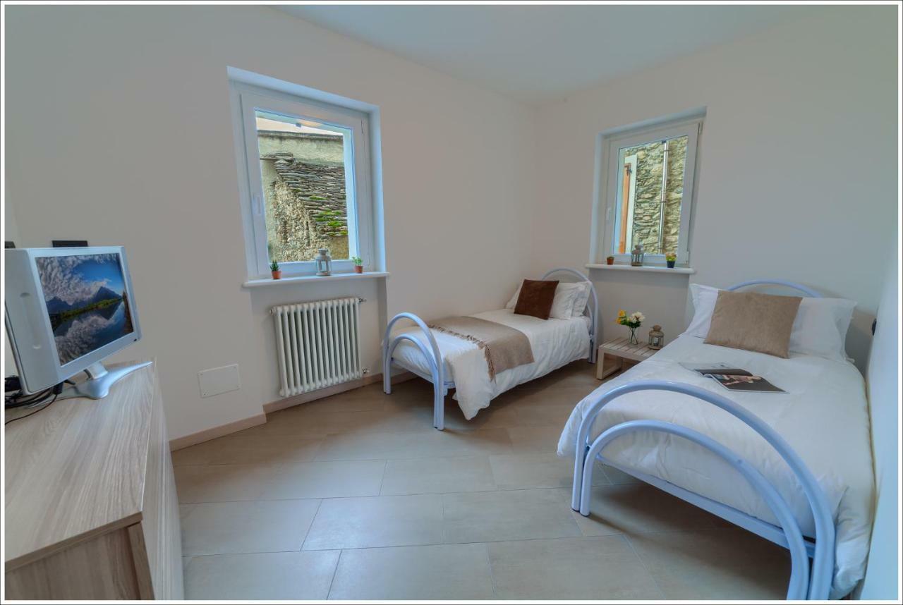 Lake View Terrace Villa Vercana ภายนอก รูปภาพ